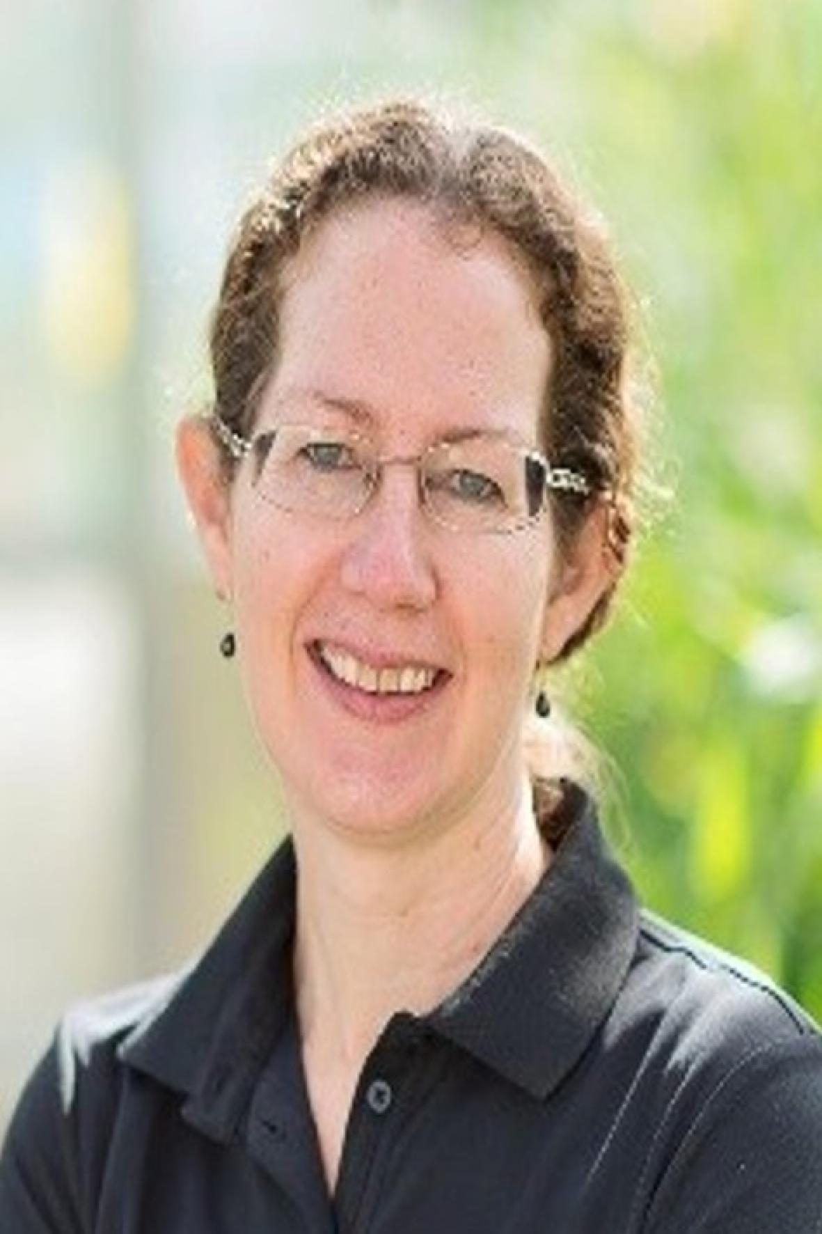 Dr Rebecca Zwart  